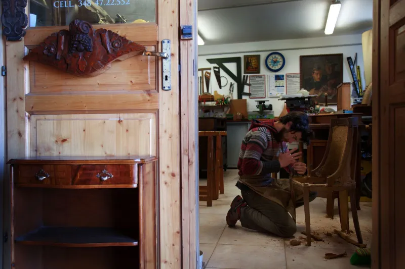 Hold, Fix, or Move On: A Practical Decision Framework for Aging Furniture