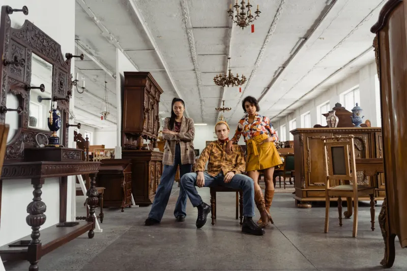 Timing the Market: How Seasonal Buying Cycles Create Year-Round Profit for Furniture Traders